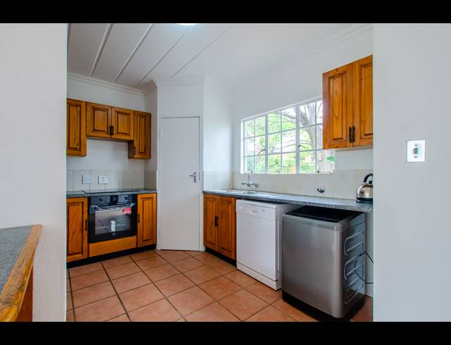 2 BEDROOM APARTMENT FOR SALE IN RIETVALLEIRAND